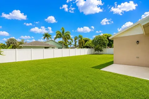 1450 Denlow Lane Royal Palm Beach FL 33411