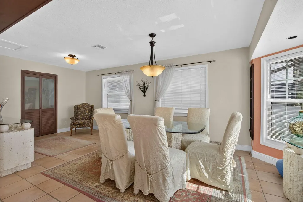 4931 NE 27th Avenue Lighthouse Point FL 33064