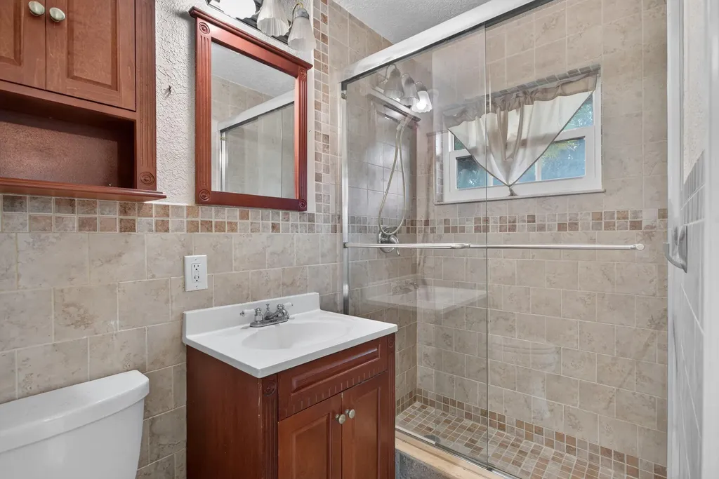 4931 NE 27th Avenue Lighthouse Point FL 33064