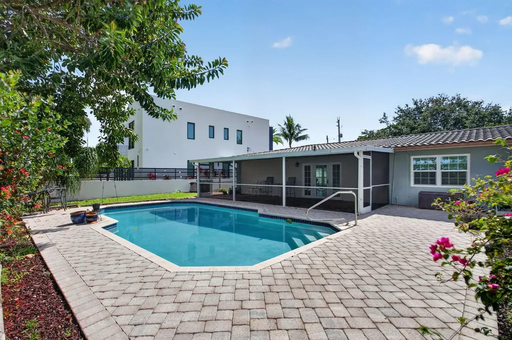 4931 NE 27th Avenue Lighthouse Point FL 33064