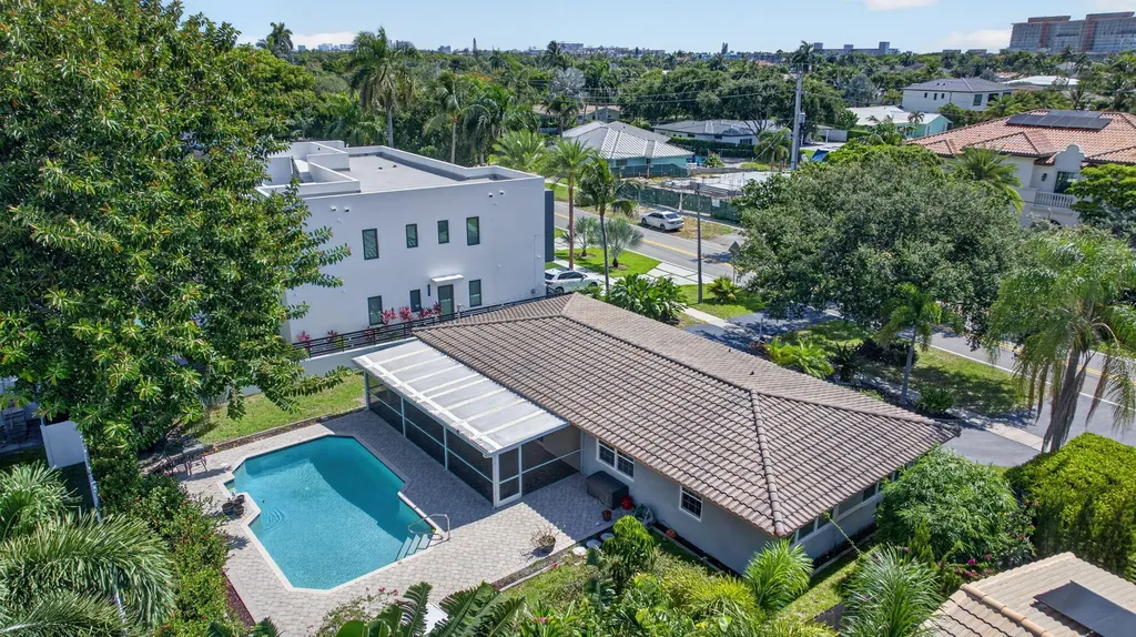 4931 NE 27th Avenue Lighthouse Point FL 33064