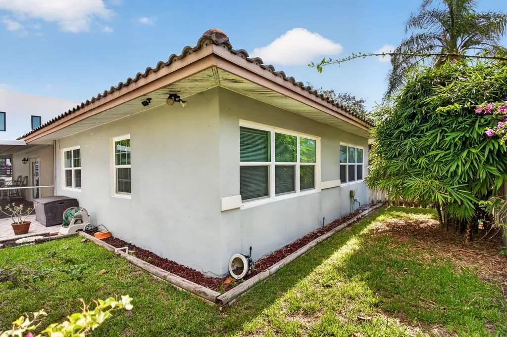 4931 NE 27th Avenue Lighthouse Point FL 33064