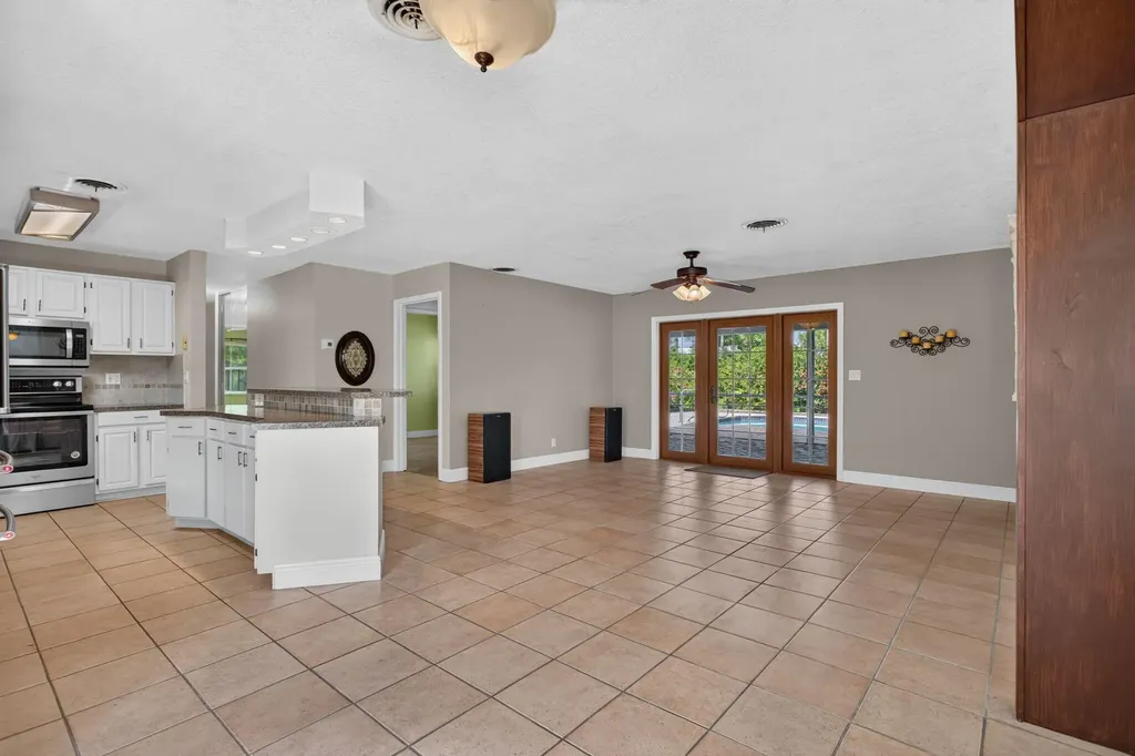 4931 NE 27th Avenue Lighthouse Point FL 33064