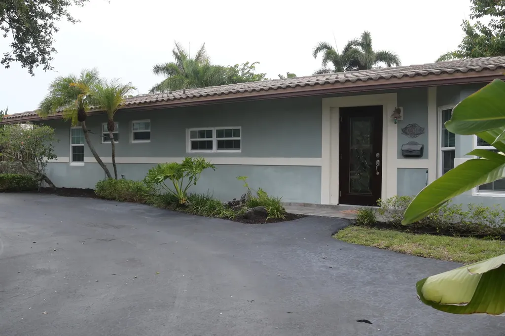 4931 NE 27th Avenue Lighthouse Point FL 33064