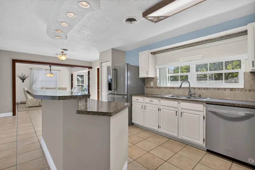 4931 NE 27th Avenue Lighthouse Point FL 33064