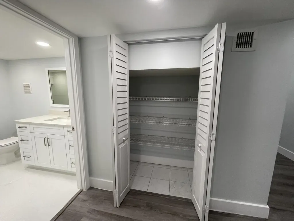 4725 SW 62nd Avenue Davie FL 33314