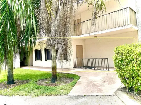 4725 SW 62nd Avenue Davie FL 33314