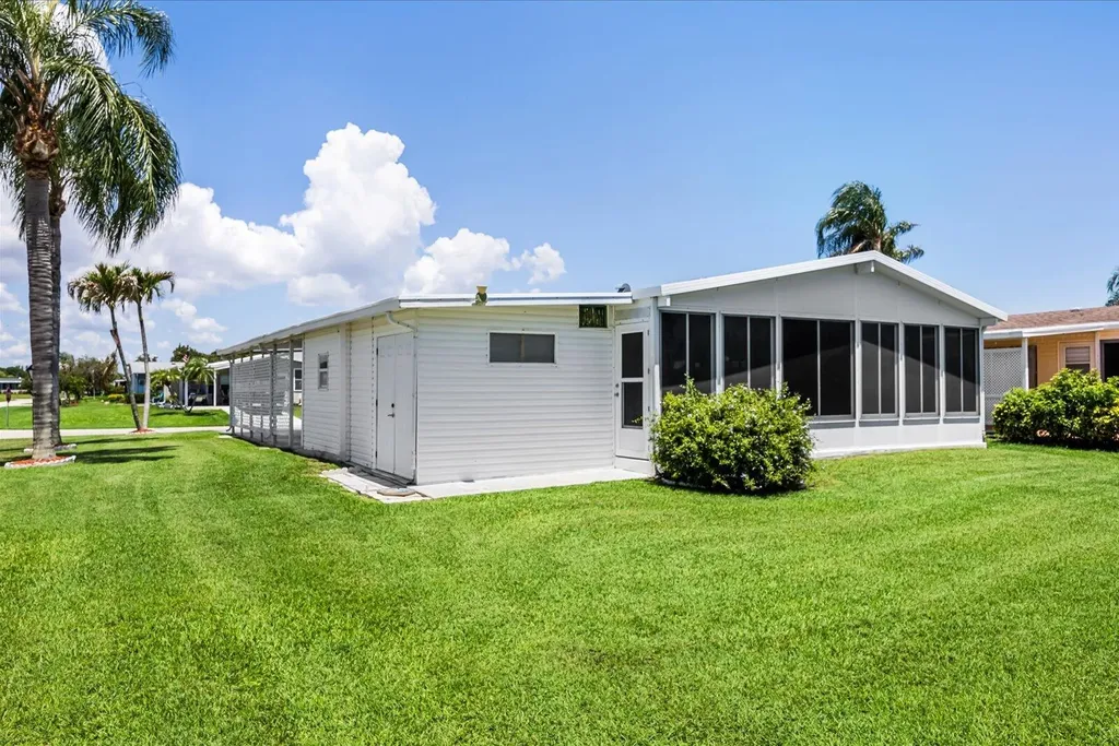 8498 Labelia Court Port St Lucie FL 34952