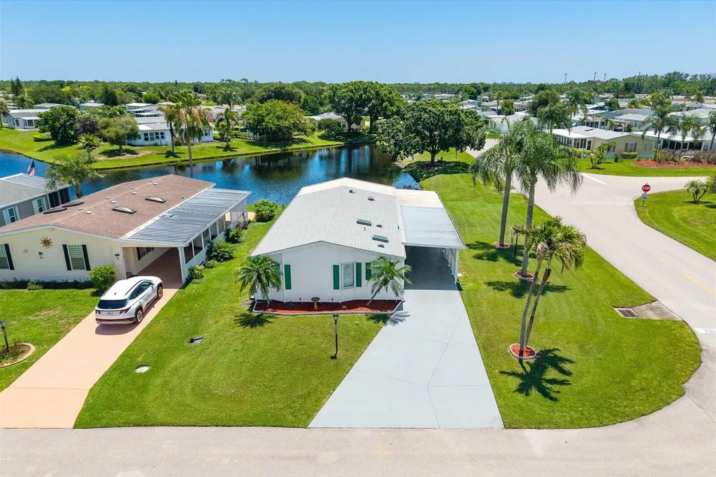 8498 Labelia Court Port St Lucie FL 34952