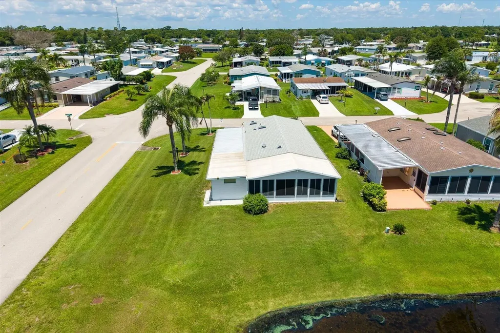 8498 Labelia Court Port St Lucie FL 34952