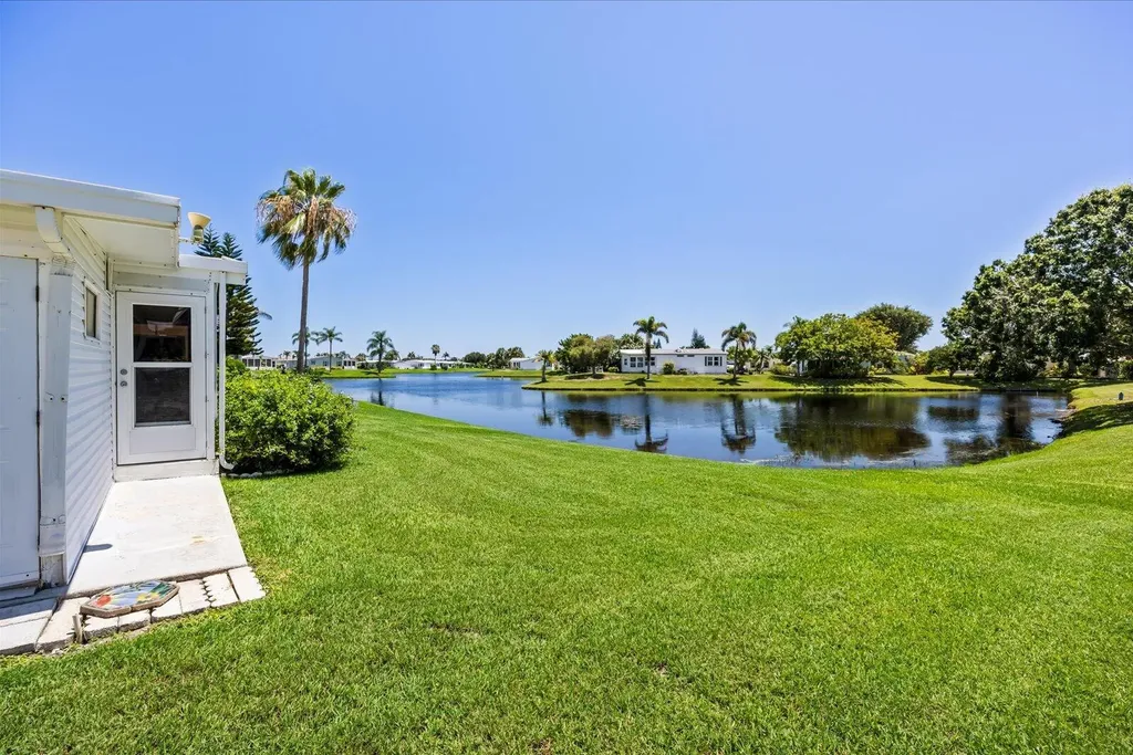 8498 Labelia Court Port St Lucie FL 34952