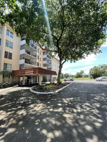 4158 Inverrary Drive Lauderhill FL 33319
