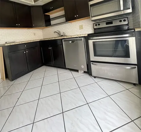 4158 Inverrary Drive Lauderhill FL 33319