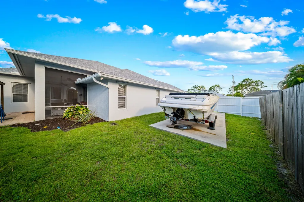5918 NW Hann Drive Port St Lucie FL 34986