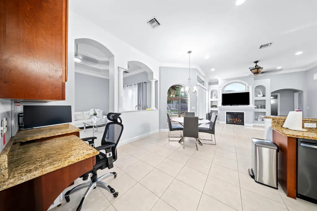 5918 NW Hann Drive Port St Lucie FL 34986