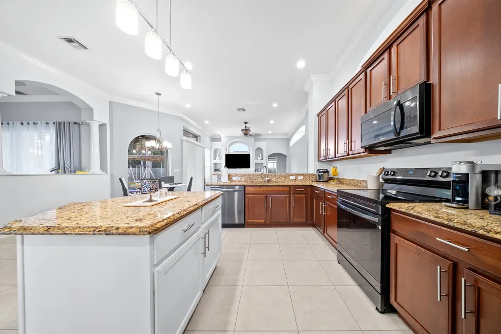 5918 NW Hann Drive Port St Lucie FL 34986