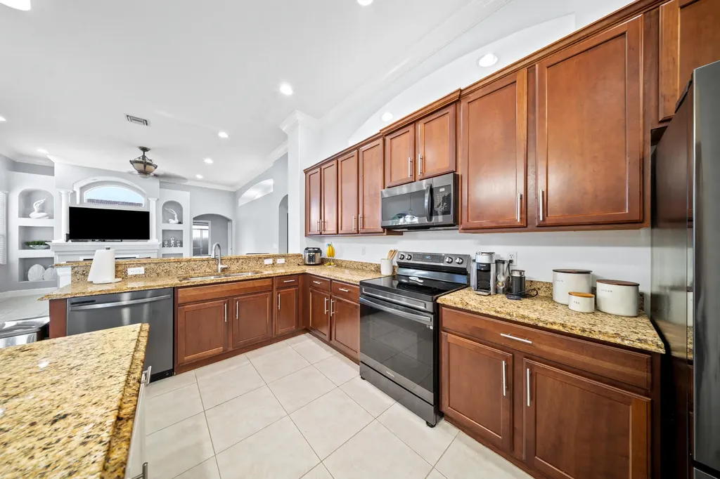 5918 NW Hann Drive Port St Lucie FL 34986