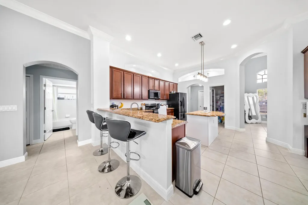 5918 NW Hann Drive Port St Lucie FL 34986