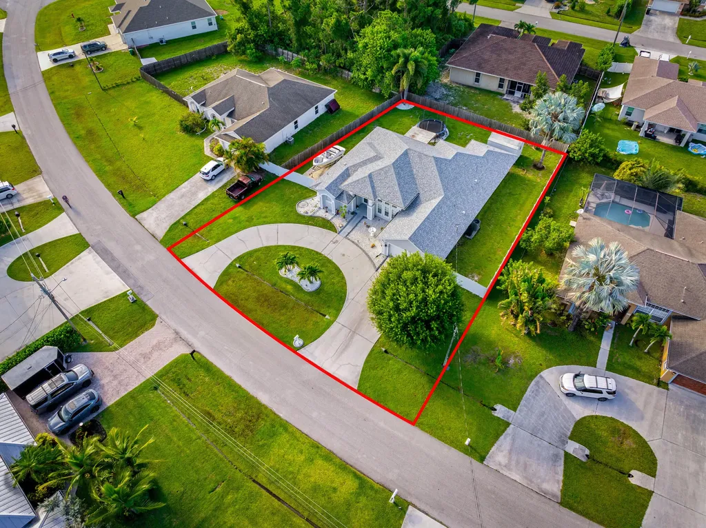 5918 NW Hann Drive Port St Lucie FL 34986
