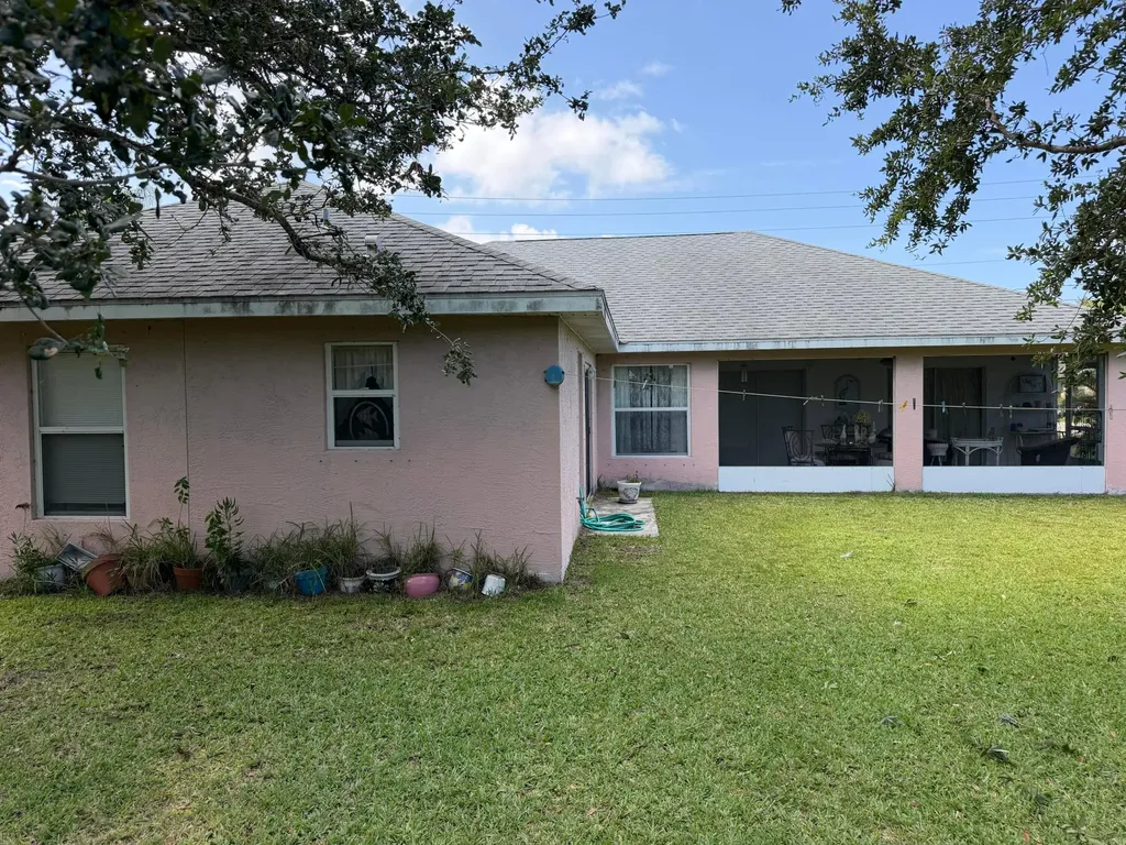 2590 SE South Blackwell Drive Port St Lucie FL 34952