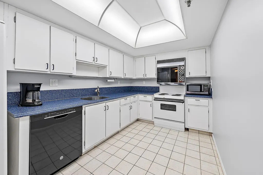 1300 S Highway A1a Jupiter FL 33477