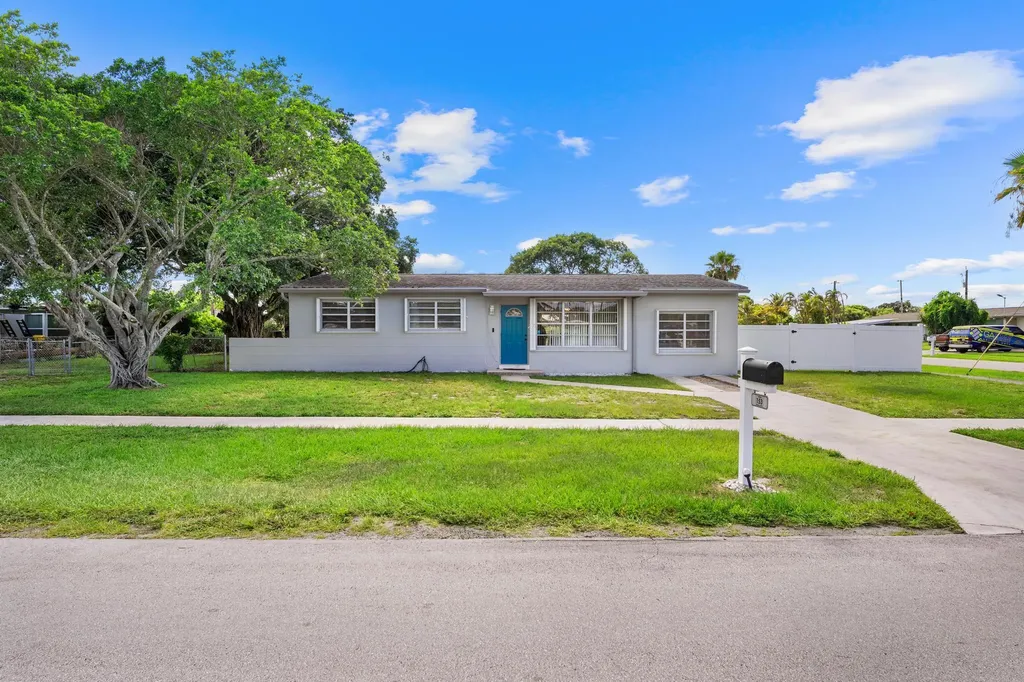 153 Abaco Drive Palm Springs FL 33461