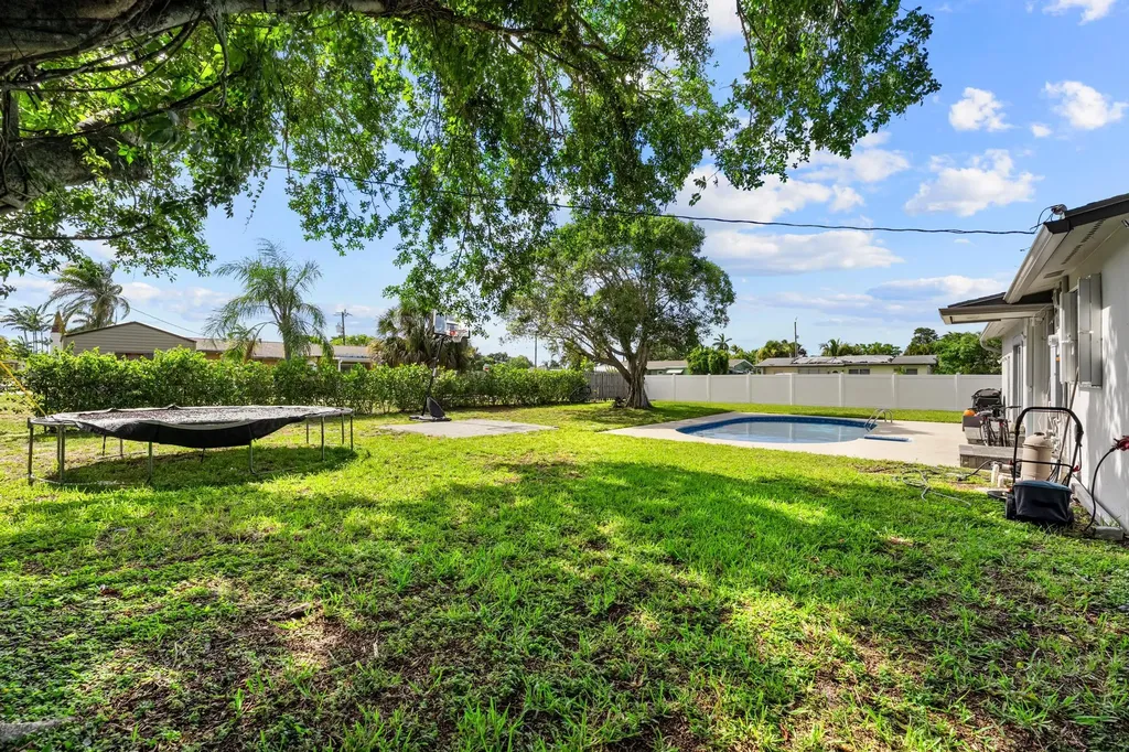 153 Abaco Drive Palm Springs FL 33461