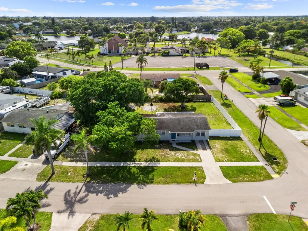 153 Abaco Drive Palm Springs FL 33461