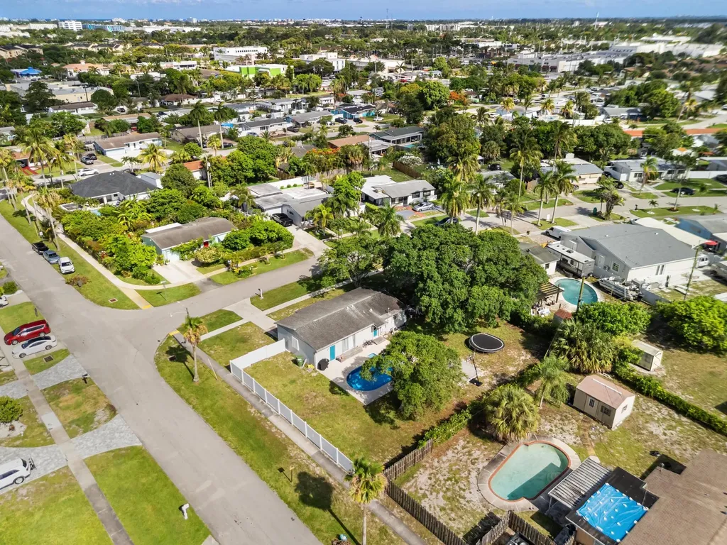 153 Abaco Drive Palm Springs FL 33461