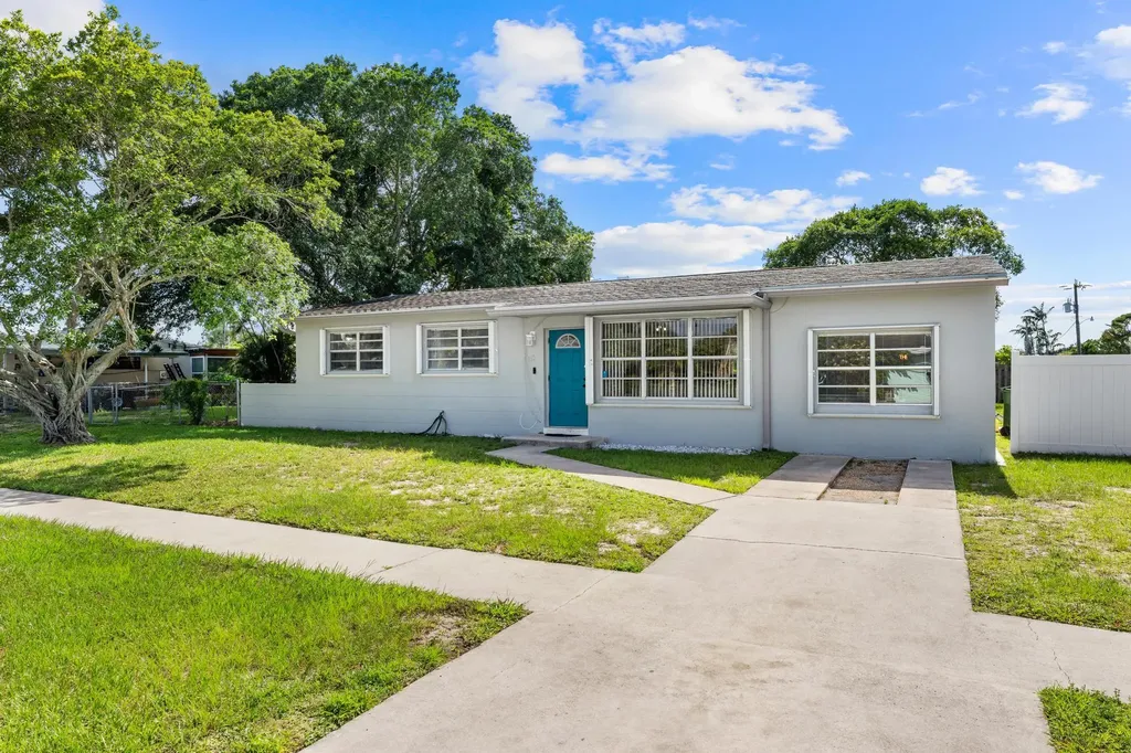 153 Abaco Drive Palm Springs FL 33461