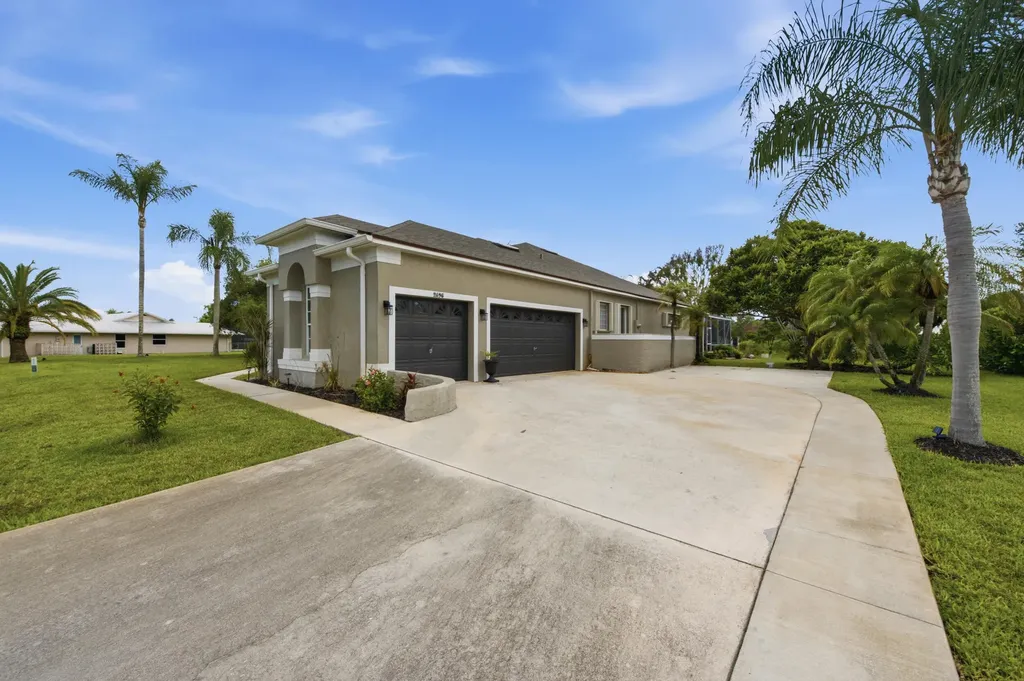 2598 SE Hamden Road Port St Lucie FL 34952