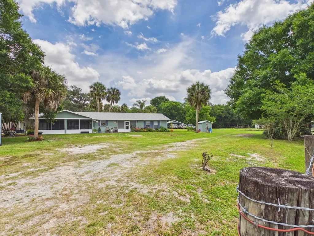 220 SW 67th Drive Okeechobee FL 34974