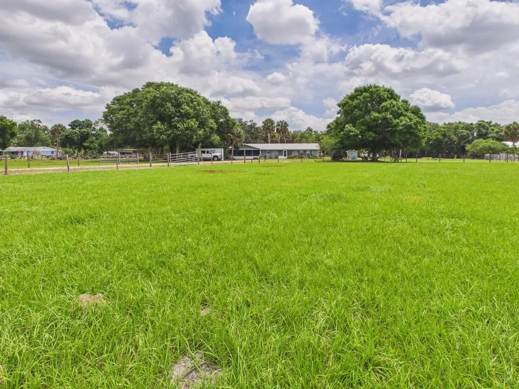 220 SW 67th Drive Okeechobee FL 34974