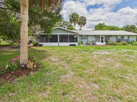 220 SW 67th Drive Okeechobee FL 34974
