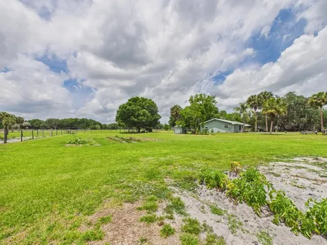 220 SW 67th Drive Okeechobee FL 34974