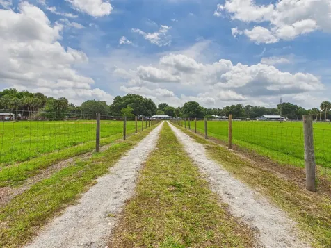 220 SW 67th Drive Okeechobee FL 34974
