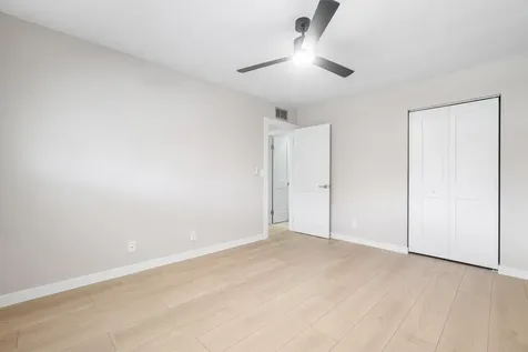 2905 SW 22nd Avenue Delray Beach FL 33445