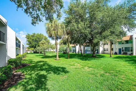 2905 SW 22nd Avenue Delray Beach FL 33445