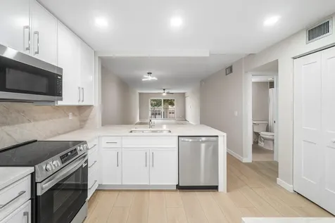 2905 SW 22nd Avenue Delray Beach FL 33445