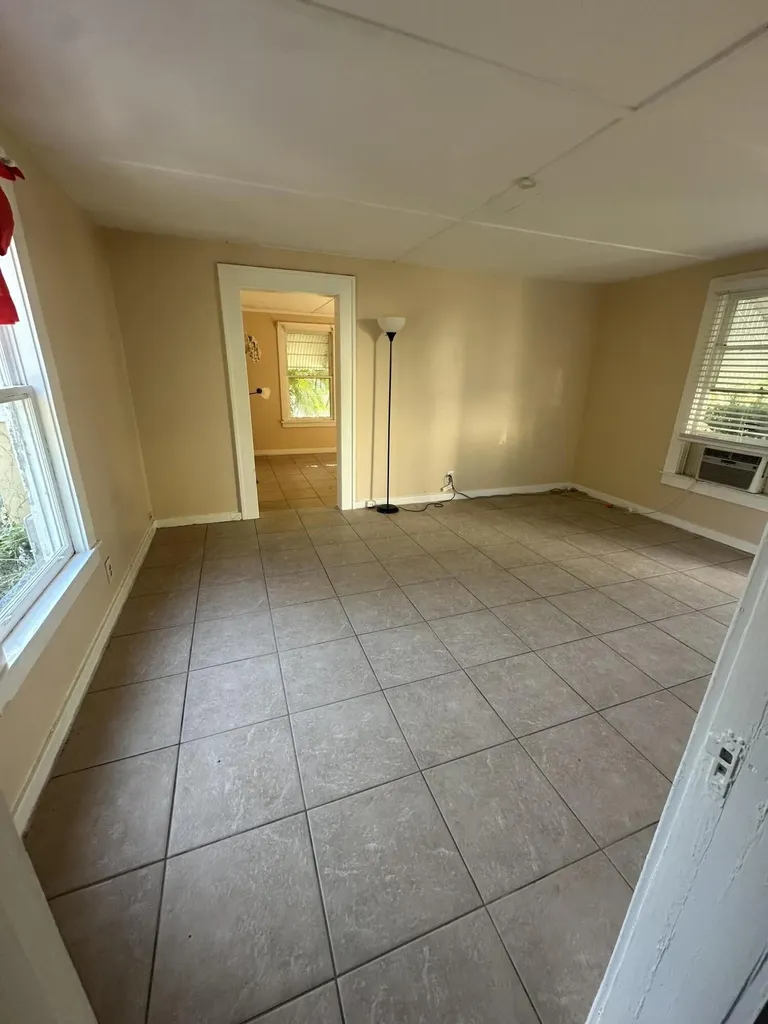 616 37th Street West Palm Beach FL 33407