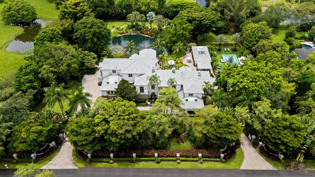 8950 NW 70th Court Parkland FL 33067