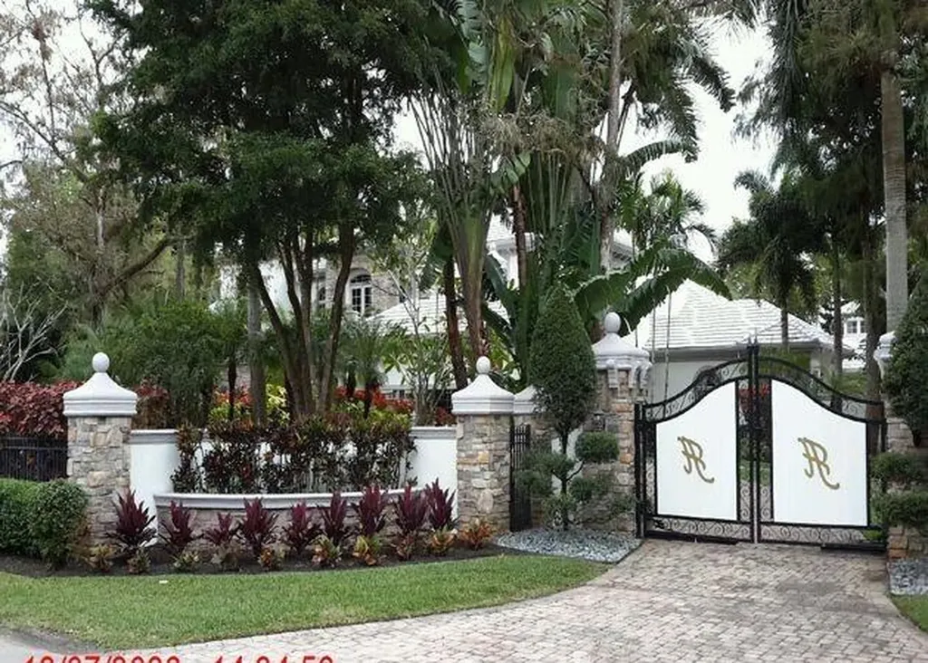 8950 NW 70th Court Parkland FL 33067