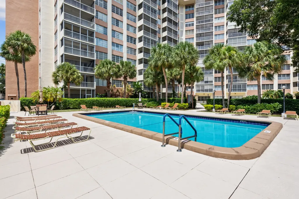 10777 W Sample Coral Springs FL 33065