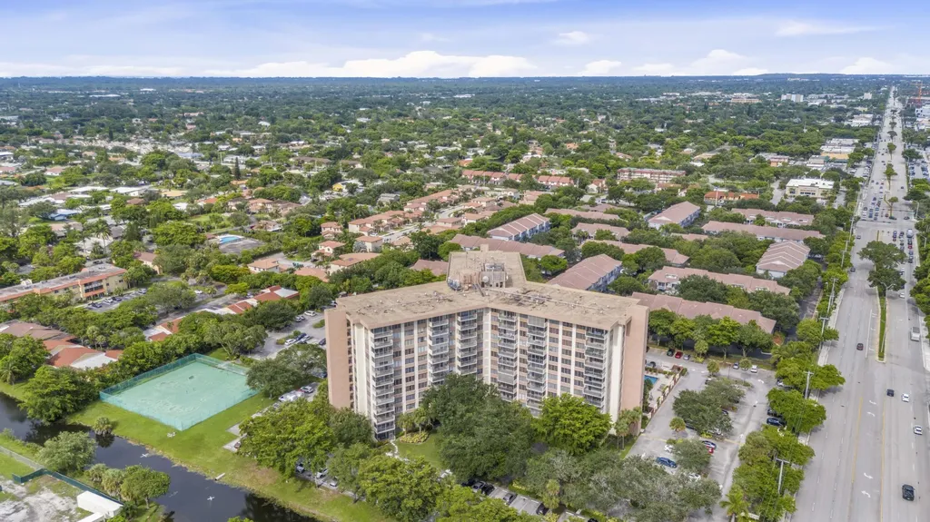 10777 W Sample Coral Springs FL 33065