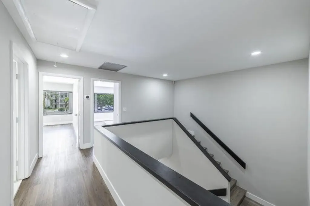 2517 Presidential Way West Palm Beach FL 33401