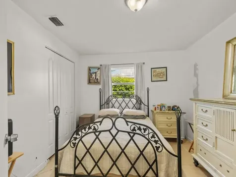 2405 Blossom Court Fort Pierce FL 34982