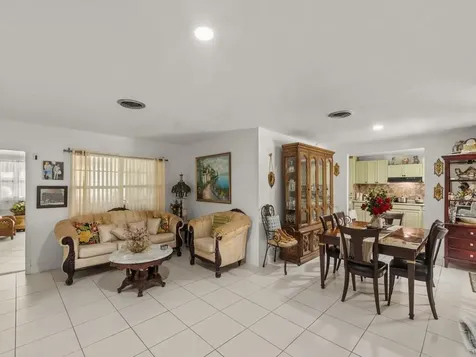 2405 Blossom Court Fort Pierce FL 34982