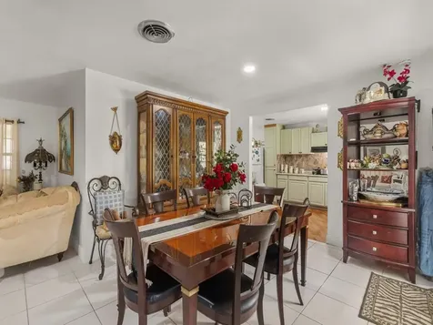 2405 Blossom Court Fort Pierce FL 34982