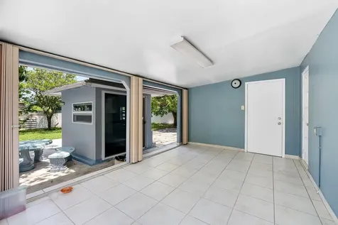 1302 SW 22nd Avenue Fort Lauderdale FL 33312
