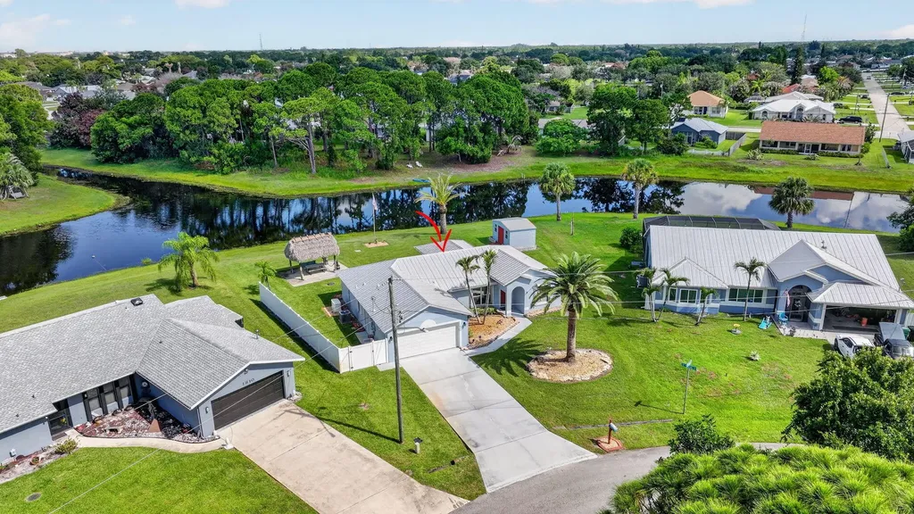 1802 SE Camden Street Port St Lucie FL 34952